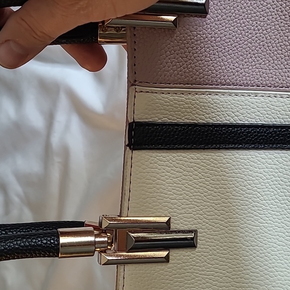 Shoulder bag medium size - Picture 8 of 8